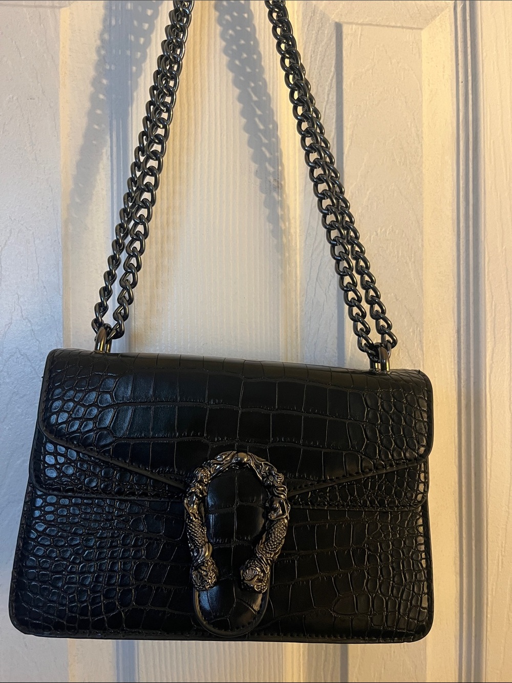 Faux Black Croc-Embossed Chain crossbody /Shoulder Bag. NWOT